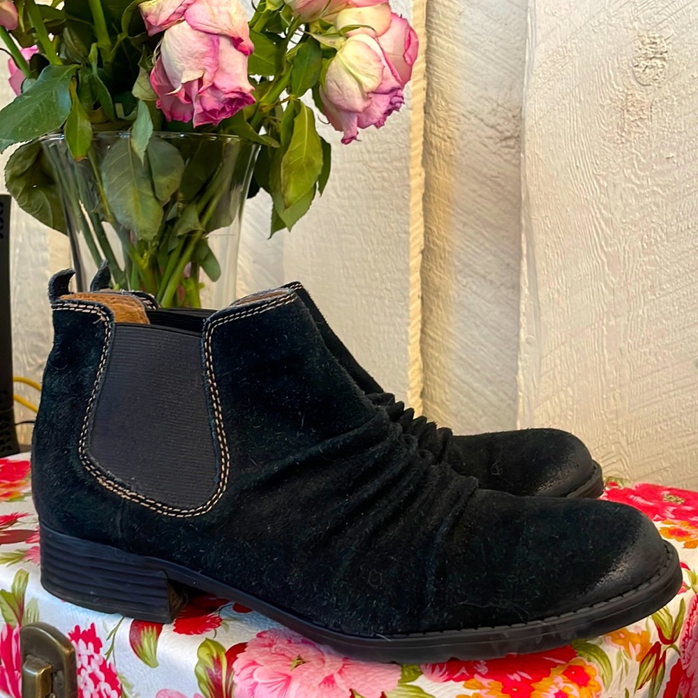 Montana Suede Black Booties 8.5